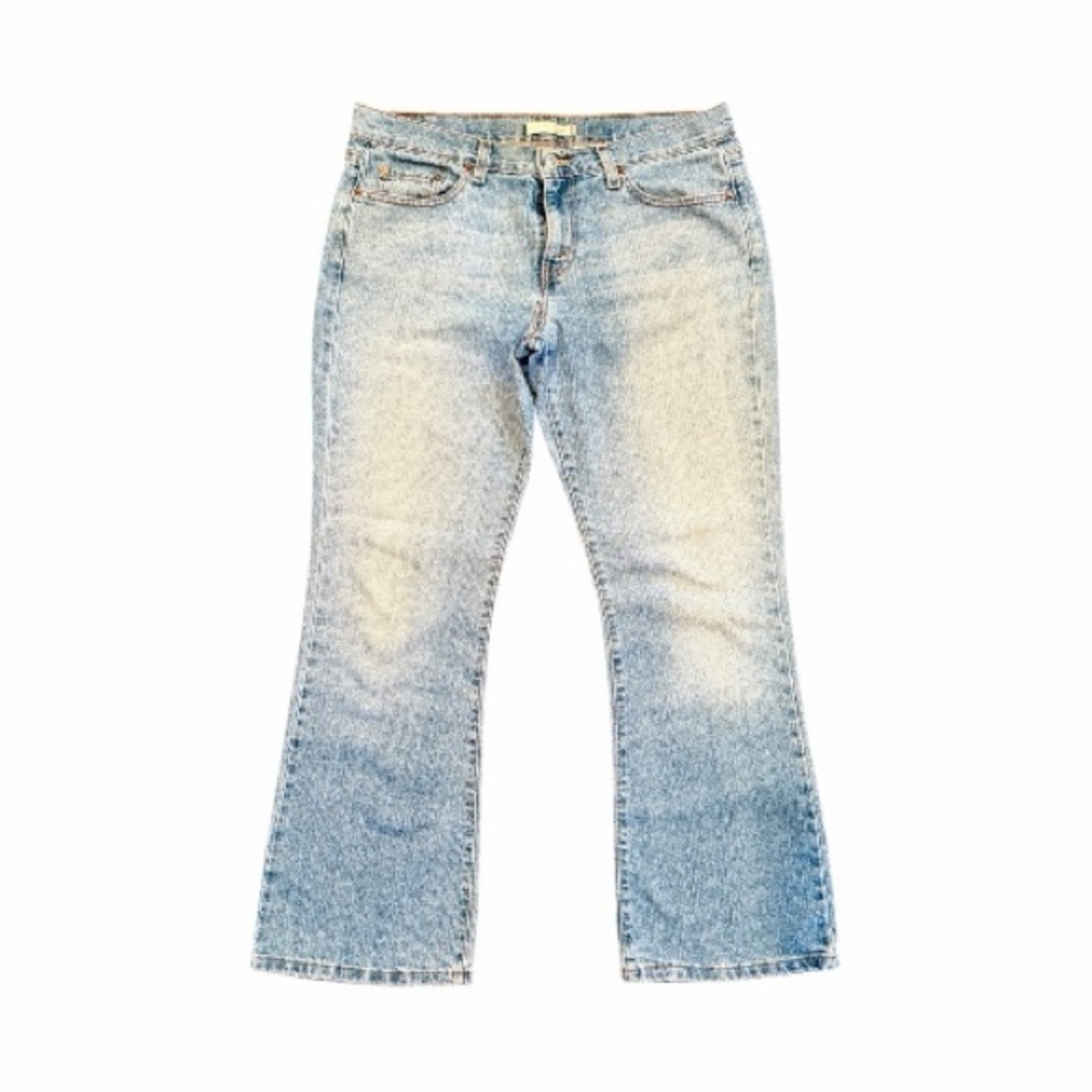 LEVIS, WOMENS DENIM JEANS. STONEWASHED, BOOTCUT. LOW RISE. SIZE 8S